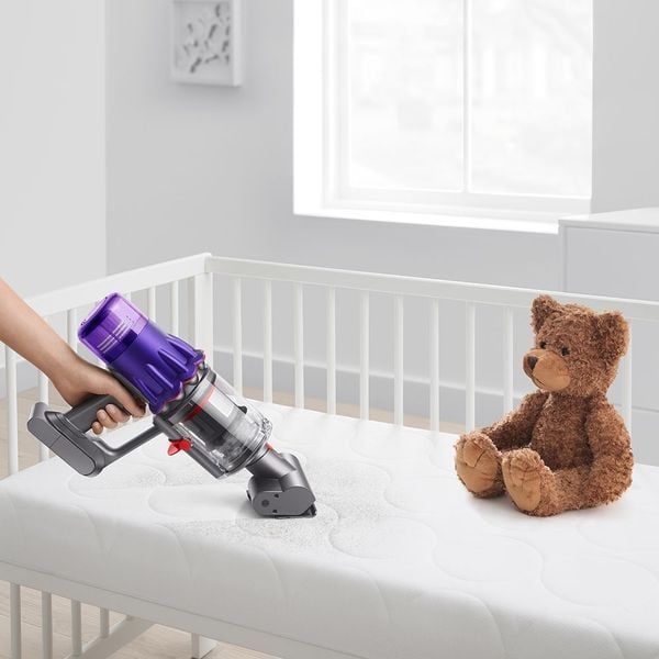 Dyson V18 Digital Slim Fluffy Extra Cordless Vacuum Cleaner